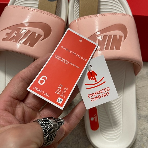 NIB Women Size 6 Nike Victori One Slides In Arctic Orange/Sail/Light Madder Root - Picture 9 of 12